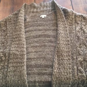 Mauriceโs short sleeved cardigan